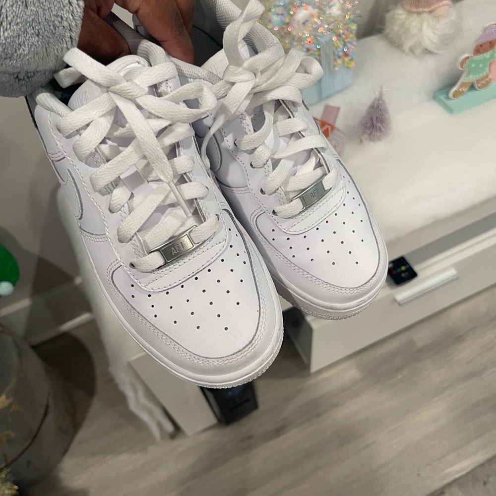 White Low-Top Nike Air Force 1